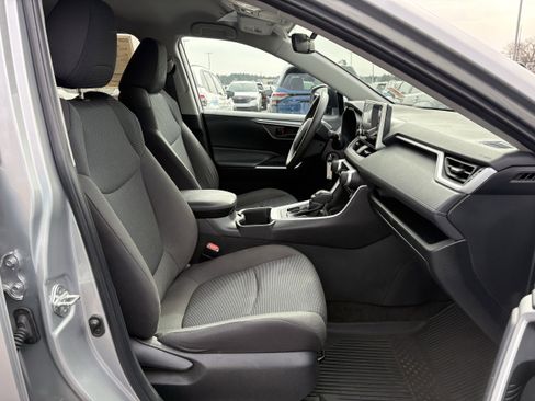 Used 2023 Toyota RAV4 LE image 28