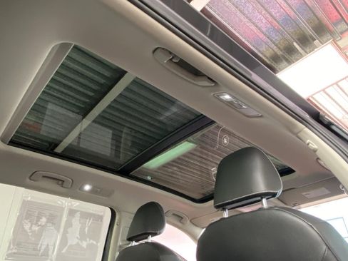 Used 2021 Volkswagen Tiguan SEL image 14