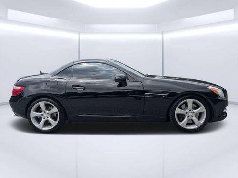 Used 2012 Mercedes-Benz SLK 350 image 2