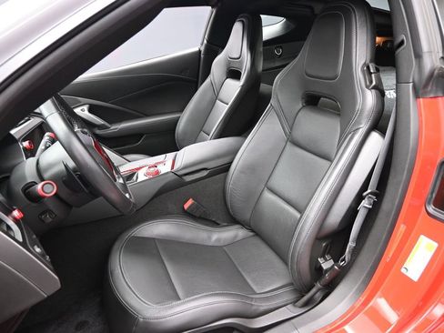 Used 2019 Chevrolet Corvette Stingray Coupe w/ Carbon Flash Badge Package image 23