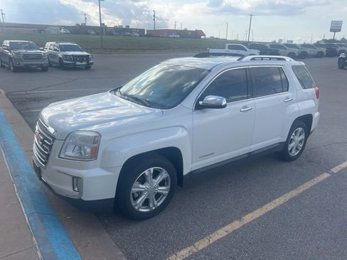 Used 2017 GMC Terrain SLT w/ Open Road Package image 3