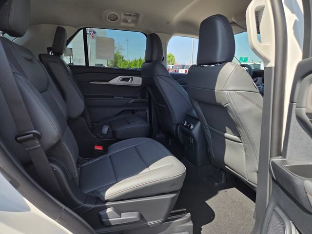 New 2026 Ford Explorer Active w/ Active Comfort Package RWD image 13