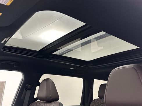 New 2025 Nissan Armada Platinum Reserve image 19