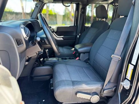 Used 2012 Jeep Wrangler Unlimited Sahara AWD/4WD image 36