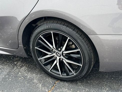 Used 2023 Toyota Camry SE image 5