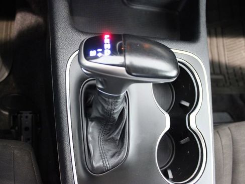 Used 2019 Dodge Durango SXT w/ 3rd Row Seating Group AWD/4WD image 17
