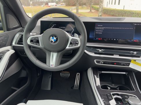 Used 2026 BMW X5 xDrive40i w/ M Sport Package image 19