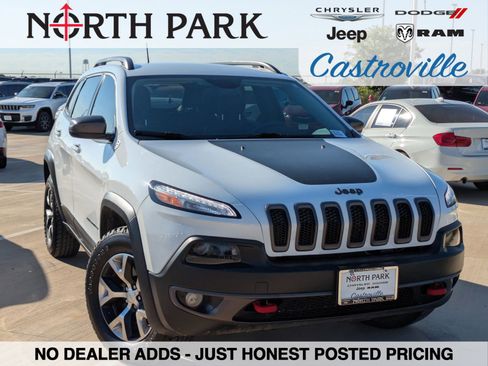 Used 2017 Jeep Cherokee Trailhawk w/ Comfort/Convenience Group image 1