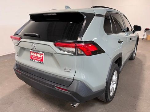 Used 2021 Toyota RAV4 XLE image 3