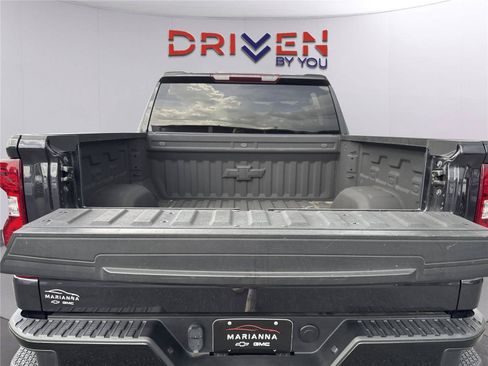 Used 2024 Chevrolet Silverado 1500 Custom Trail Boss w/ Dark Appearance Package AWD/4WD image 33