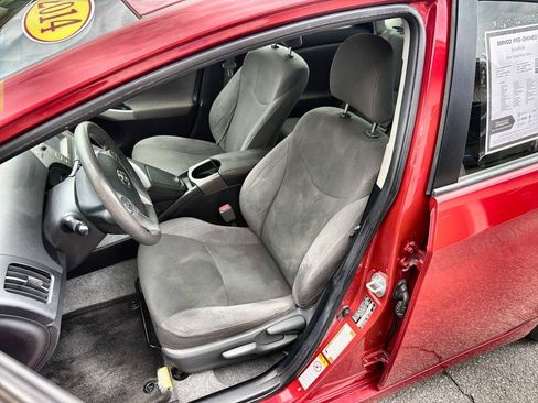 Used 2014 Toyota Prius Three FWD image 11