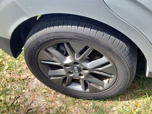Used 2021 Kia Soul S FWD image 10