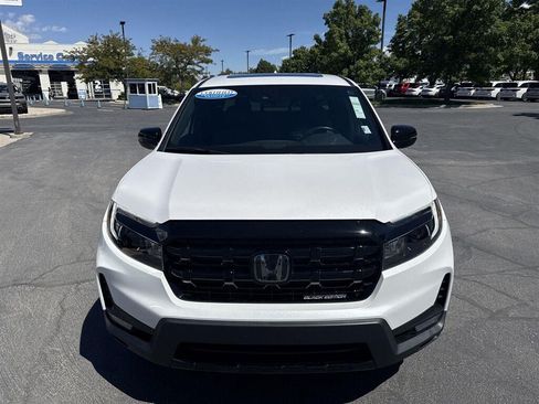 Certified 2025 Honda Ridgeline Black Edition image 2