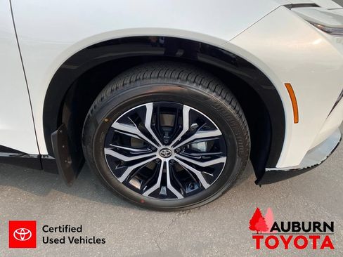 Certified 2026 Toyota Crown Signia AWD/4WD image 10