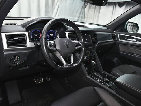 Used 2021 Volkswagen Atlas Cross Sport SEL R-Line image 19