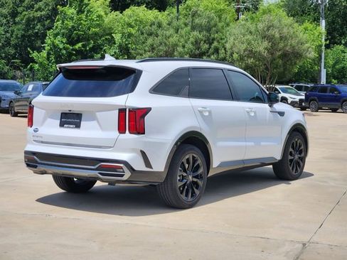 Certified 2023 Kia Sorento SX FWD image 7