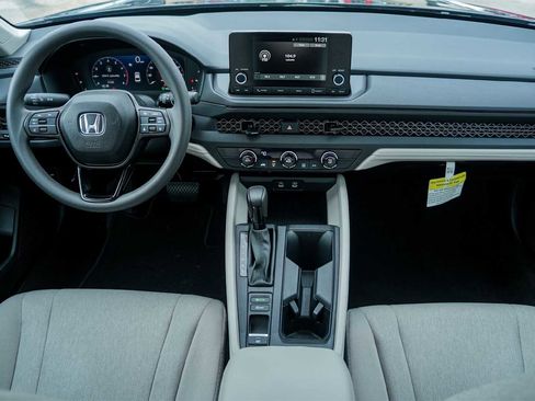 Certified 2025 Honda Accord LX image 10