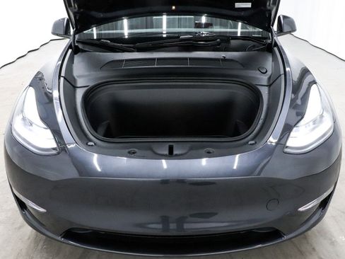 Used 2024 Tesla Model Y Long Range image 42