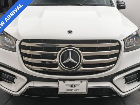 Used 2024 Mercedes-Benz GLS 450 4MATIC image 29