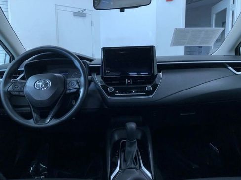 Used 2025 Toyota Corolla LE image 17