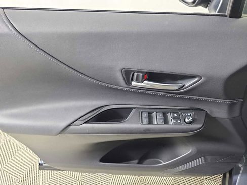 Used 2024 Toyota Venza LE image 22