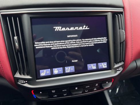 Used 2022 Maserati Levante GT image 38