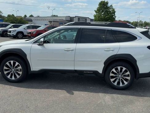 Used 2023 Subaru Outback Touring XT AWD/4WD image 4
