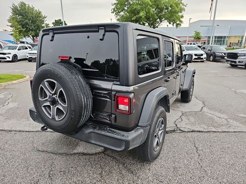Used 2022 Jeep Wrangler Unlimited Sport AWD/4WD image 6