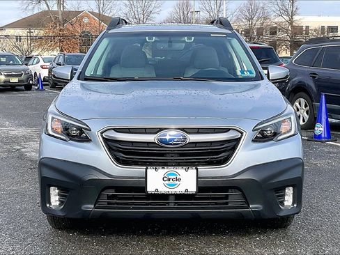 Used 2020 Subaru Outback Premium image 3