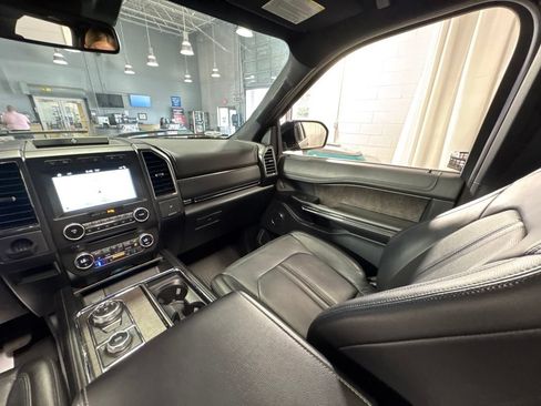 Used 2018 Ford Expedition Max Limited w/ Equipment Group 302A AWD/4WD image 27