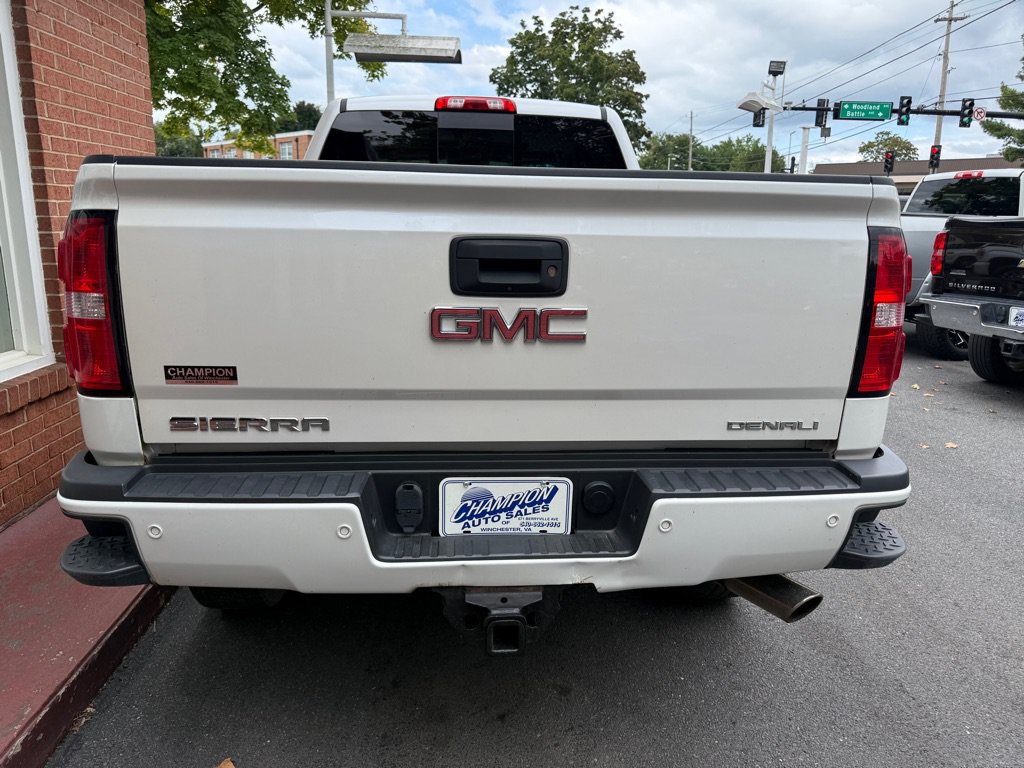 Used 2018 GMC Sierra 2500 Denali AWD/4WD image 4
