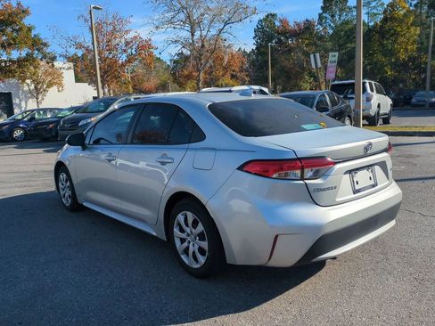 Used 2022 Toyota Corolla LE image 7