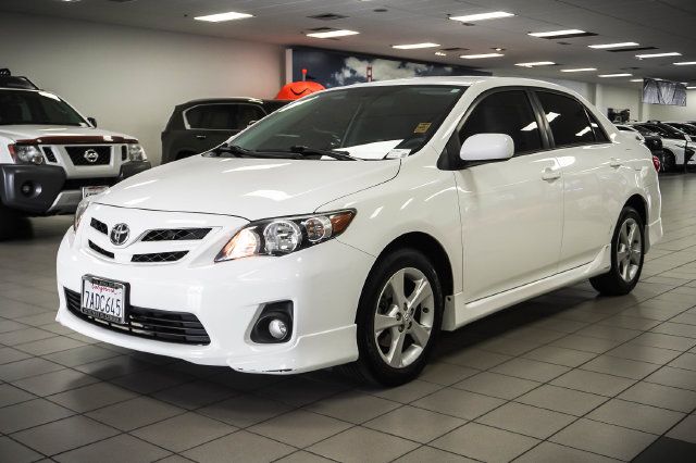 Used 2013 Toyota Corolla S FWD image 3