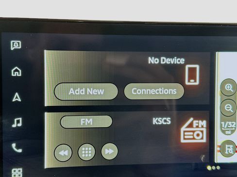 Used 2025 Mitsubishi Outlander SE FWD image 21