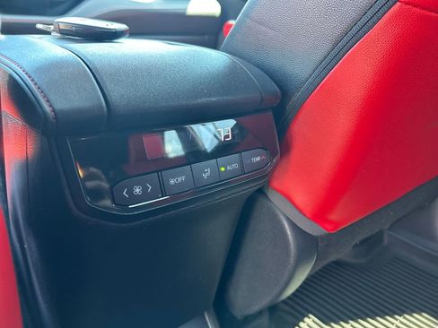 Certified 2021 Toyota Highlander XSE AWD/4WD image 31