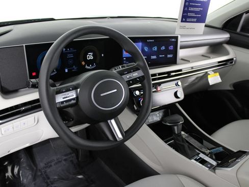 Certified 2025 Hyundai Tucson SEL FWD image 19