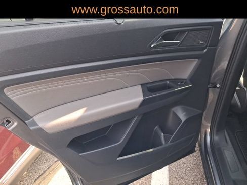 Used 2021 Volkswagen Atlas SEL Premium AWD/4WD image 16