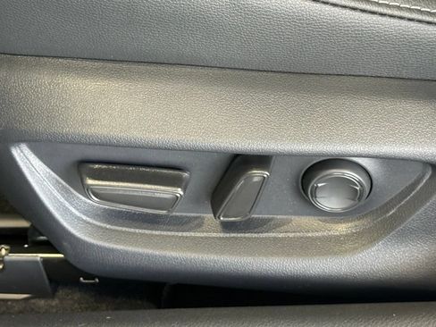 Used 2026 Toyota Camry Hybrid FWD image 17