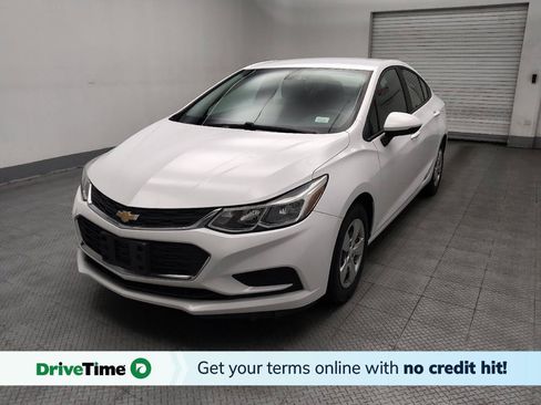 Used 2017 Chevrolet Cruze LS FWD image 1
