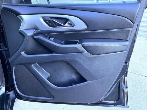Used 2019 Chevrolet Traverse LS image 17