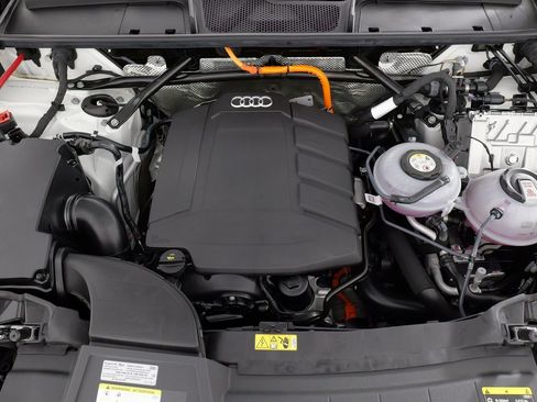 Used 2024 Audi Q5 e Premium Plus w/ Premium Plus Package image 71