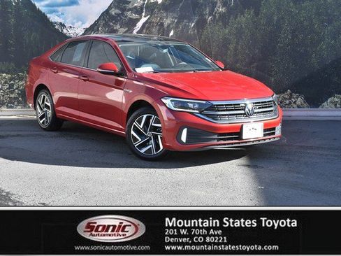 Used 2023 Volkswagen Jetta SEL image 1