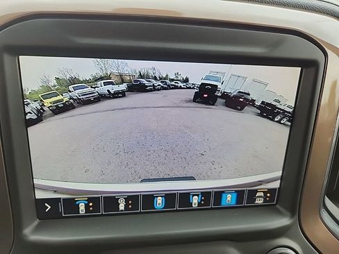 Used 2020 Chevrolet Silverado 3500 High Country w/ Z71 Off-Road Package AWD/4WD image 25