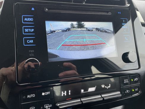 Used 2019 Toyota Prius XLE image 30