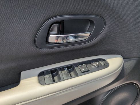 Used 2019 Honda HR-V LX image 20
