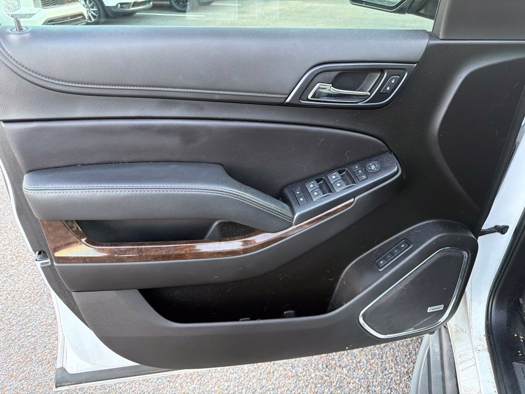 Used 2020 Chevrolet Suburban LT w/ Texas Edition Package RWD image 19