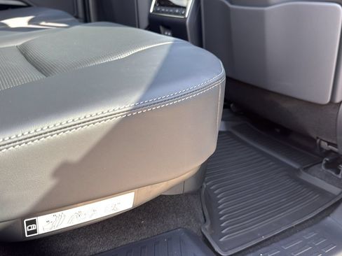 Used 2026 Lexus GX 550 w/ Accessory Package (2T) AWD/4WD image 28