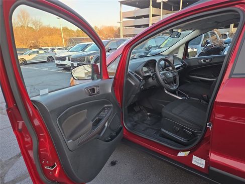 Used 2021 Ford EcoSport SE w/ SE Convenience Package image 12