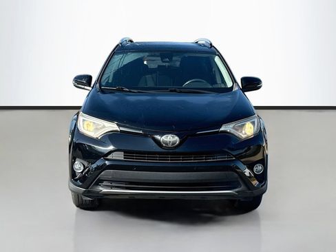 Used 2018 Toyota RAV4 XLE FWD image 2