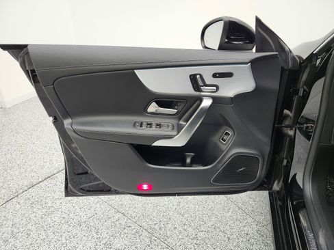 Used 2023 Mercedes-Benz CLA 250 image 12